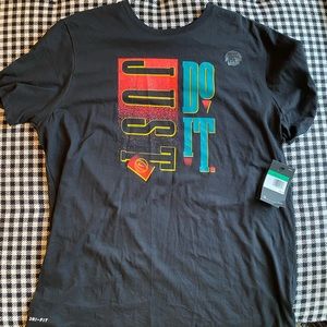 Nike T-shirt